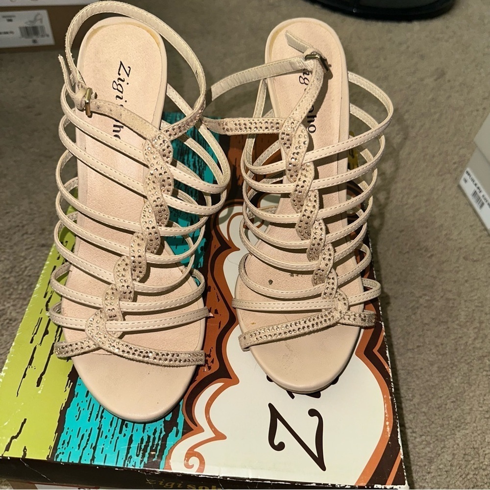 Zigi Soho Beige Strappy Sandals